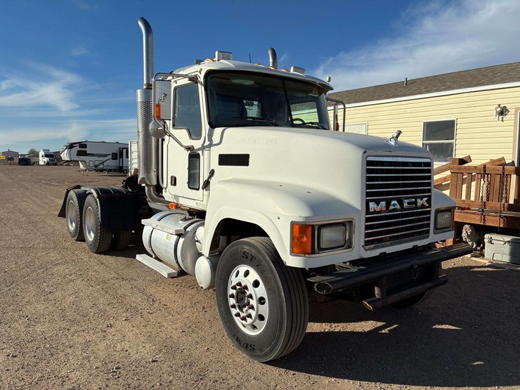 2006-mack-chn613-image-2