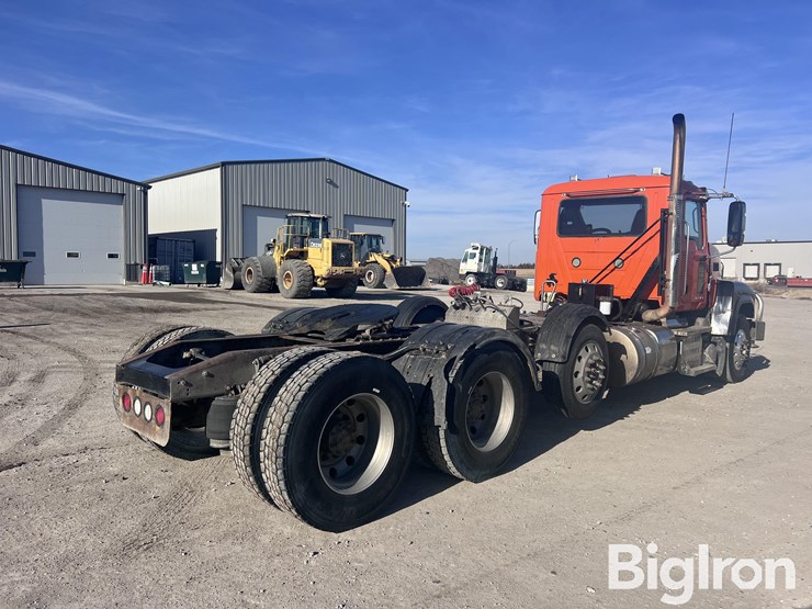 2016-mack-pinnacle-chu613-image-5