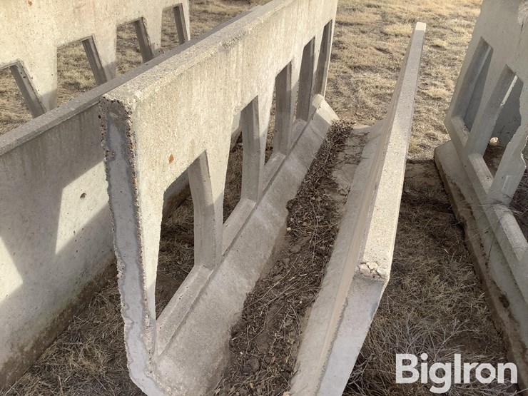 concrete-fenceline-feed-bunks-image-12