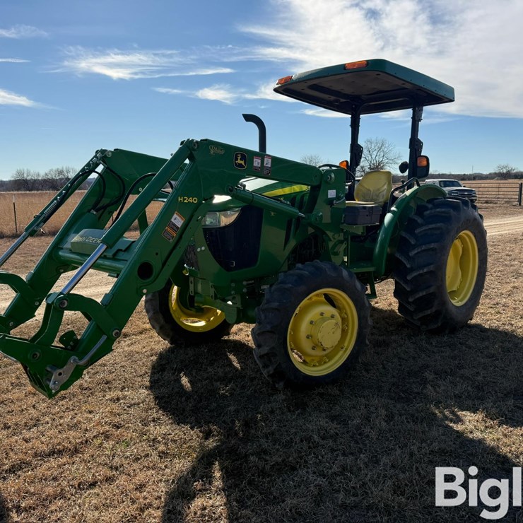2016 JOHN DEERE 5045E
