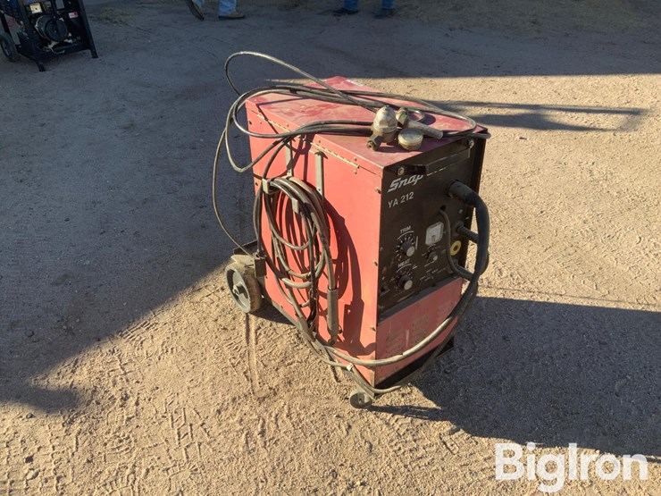 snap-on-ya212-230-amp-mig-welder-image-3