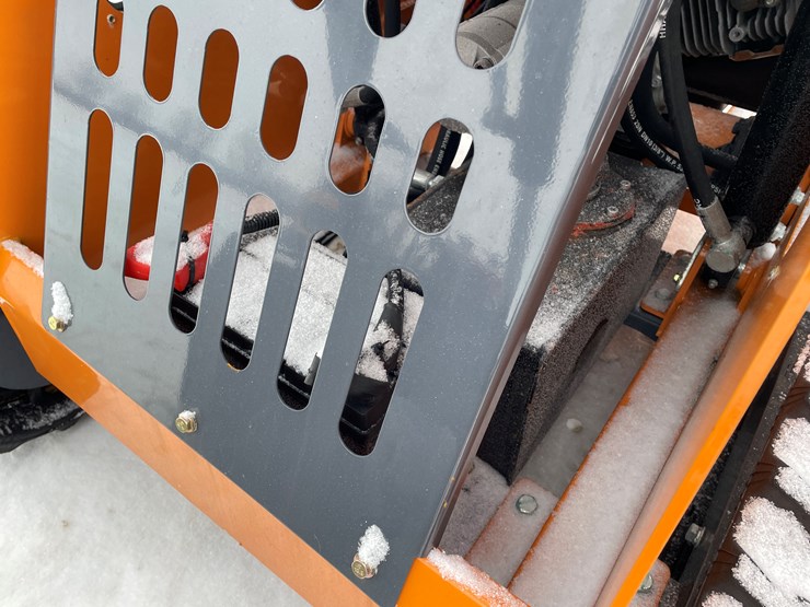 #310-•-new-land-hero-mini-skid-steer-loader-image-21