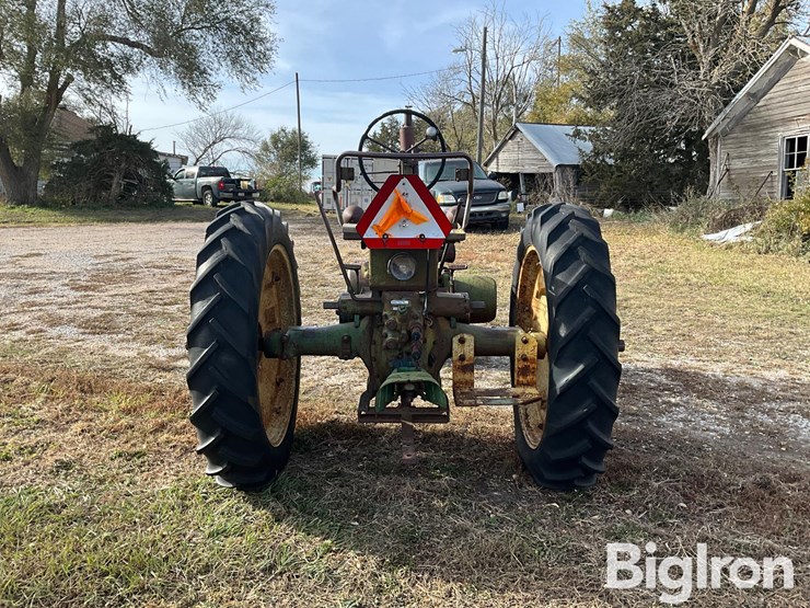 john-deere-b-image-6