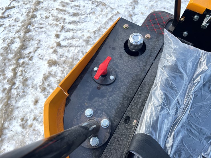 #204-•-miva-va13-mini-excavator-image-17