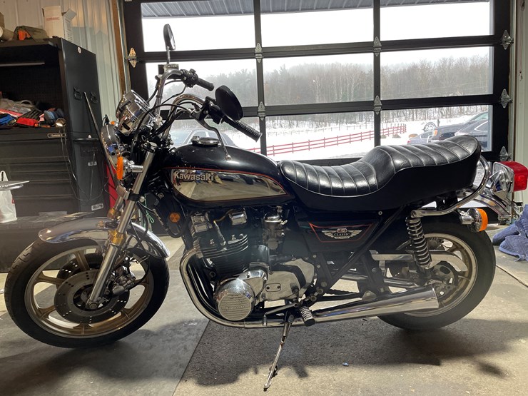 #3814-•-1980-kawasaki-z1-classic-motorcycle-(has-wi-title)-image-2