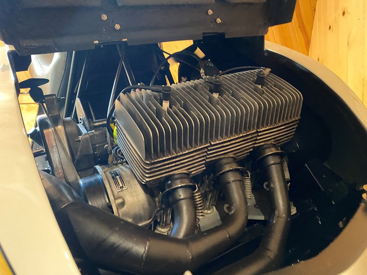 #3779-•-1972-ski-doo-295-blizzard-snowmobile-image-17