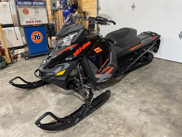 #3799-•-2015-ski-doo-800r-renegade-x-snowmobile-image-1