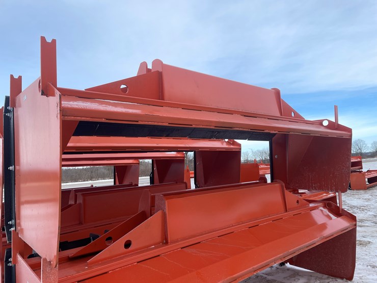 #2003-•-new-kc-12'-loader-pusher-image-3