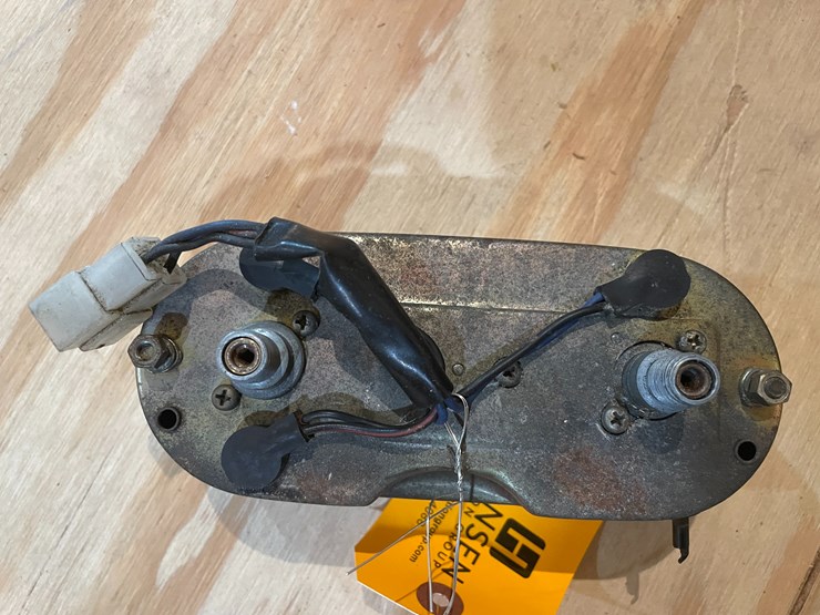 #3859-•-1981-srx-snowmobile-odometer-image-4