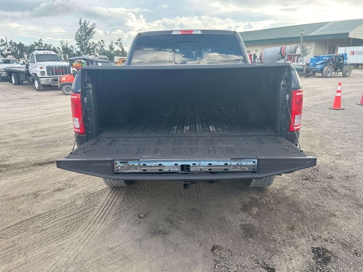 2016-ford-f150-image-32