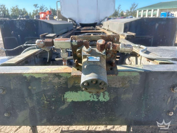 1981-mack-dm492s-image-14