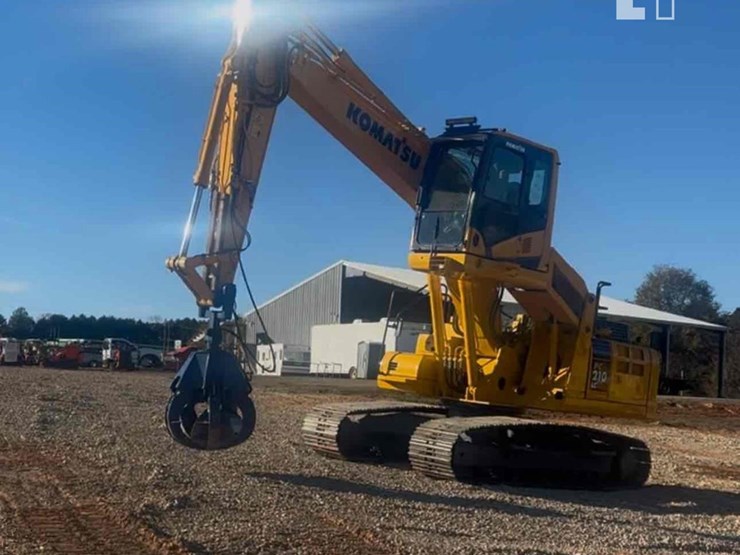 2021-komatsu-pc210-lc-11-image-2