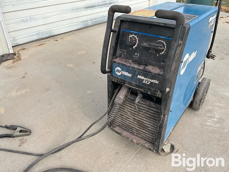 miller-millermatic-212-wire-feed-mig-welder-image-20