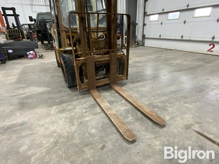 2020-caterpillar-gp30n-image-11