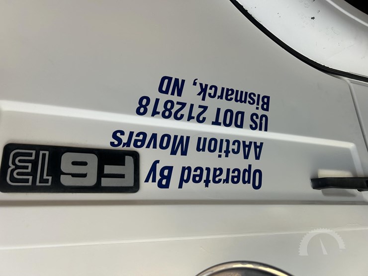 2016-volvo-f613-image-4