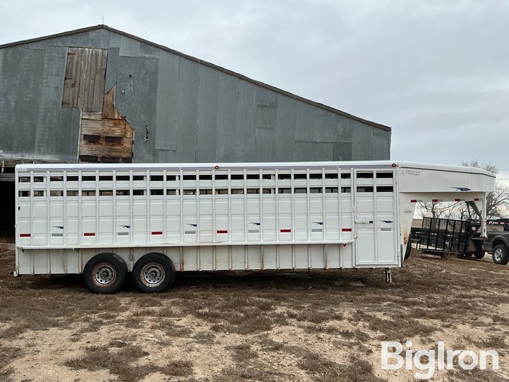 2010-titan-trailer-image-4