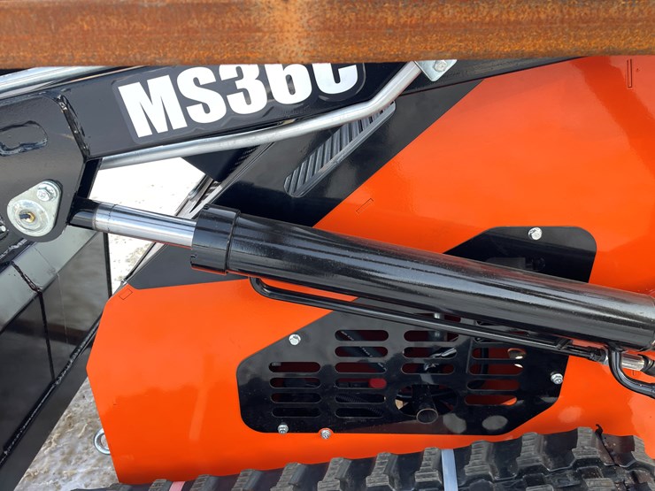 #300-•-mms-mini-skid-steer-ride-on-loader-image-23