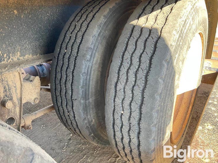 2002-neville-sprayer-trailer-image-19