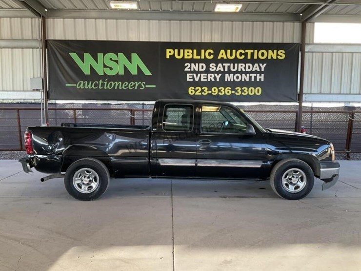 2004-chevrolet-silverado-1500-image-1