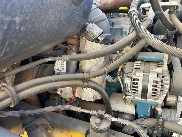 2001-international-4700-image-47