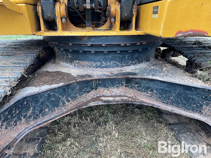 2013-deere-160g-lc-image-14