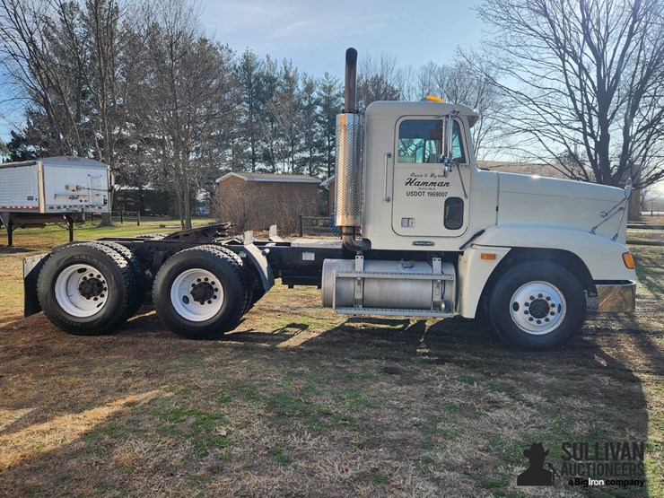1997-freightliner-fld120-image-4