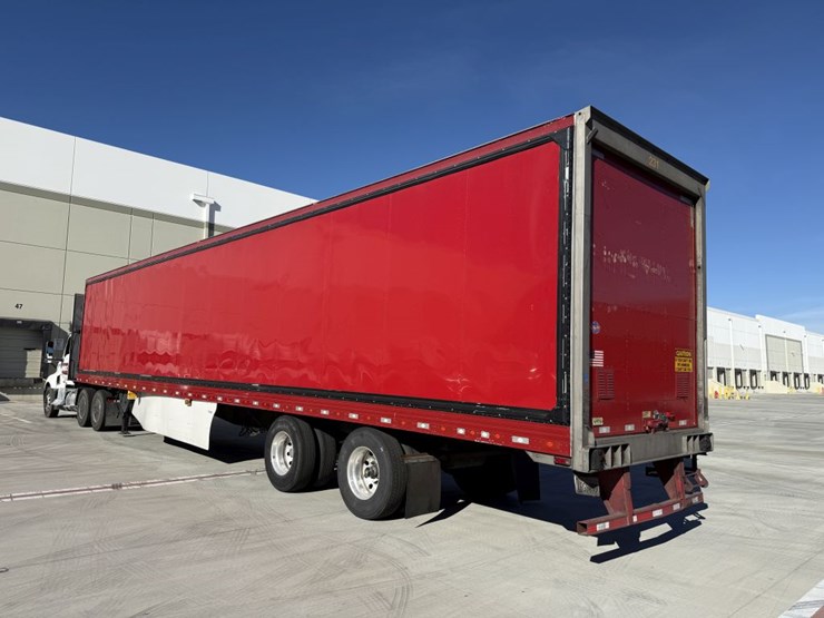 2016-utility-van-image-4