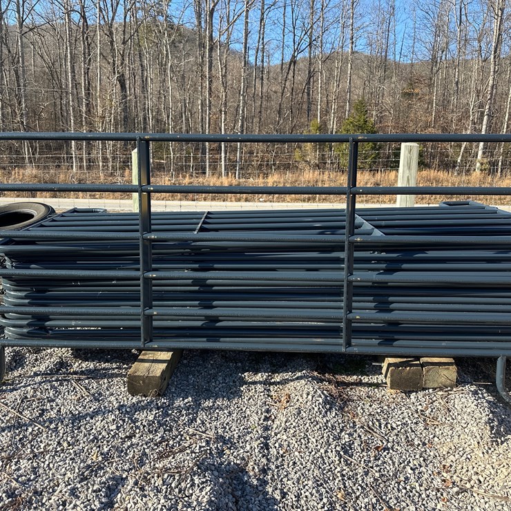 #1064 • (5) Tarter 12ft Panels