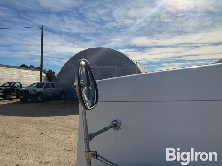 1999-freightliner-fld120-image-19