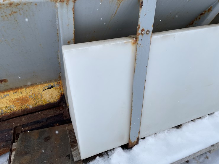 #3773-•-truck-mounted-salter/sander-with-brine-tanks-image-20