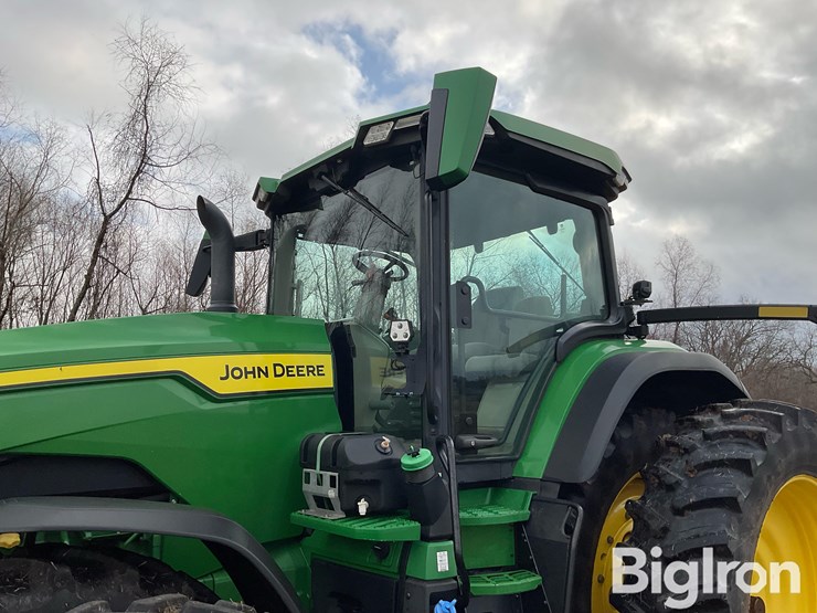 2021-john-deere-8r-340-image-9