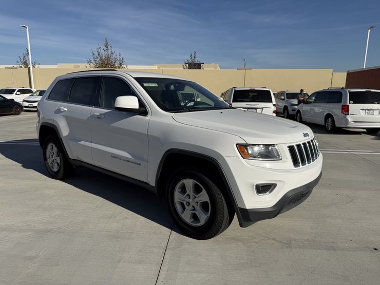 2016-jeep-grand-cherokee-image-2