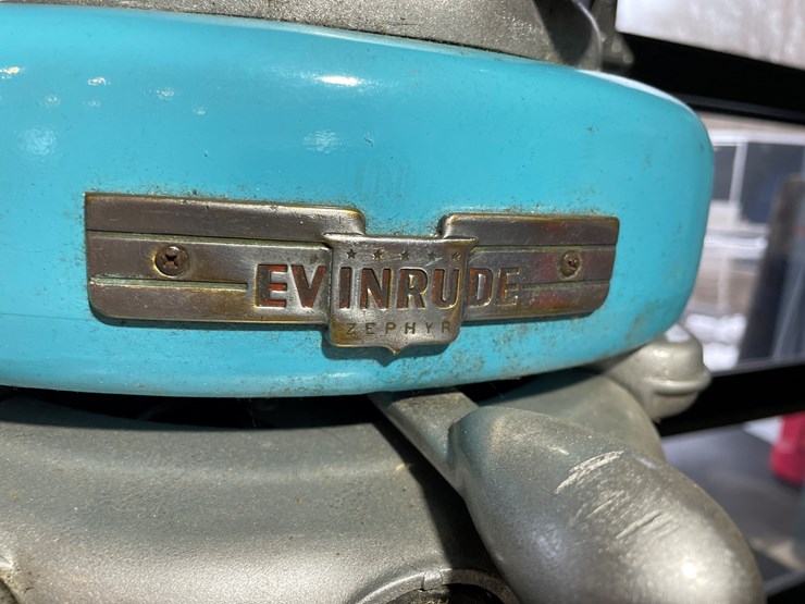 #3821-•-evinrude-zephyr-vintage-outboard-boat-motor-image-4