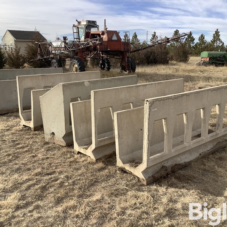 Concrete Fenceline Feed Bunks