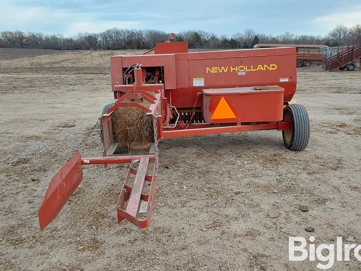 new-holland-575-image-4