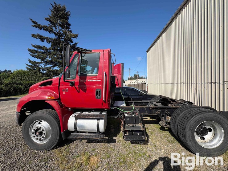 2007-international-durastar-4400-image-8