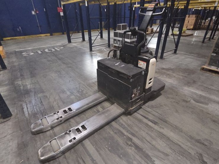 2014-crown-pe4500-60-image-1