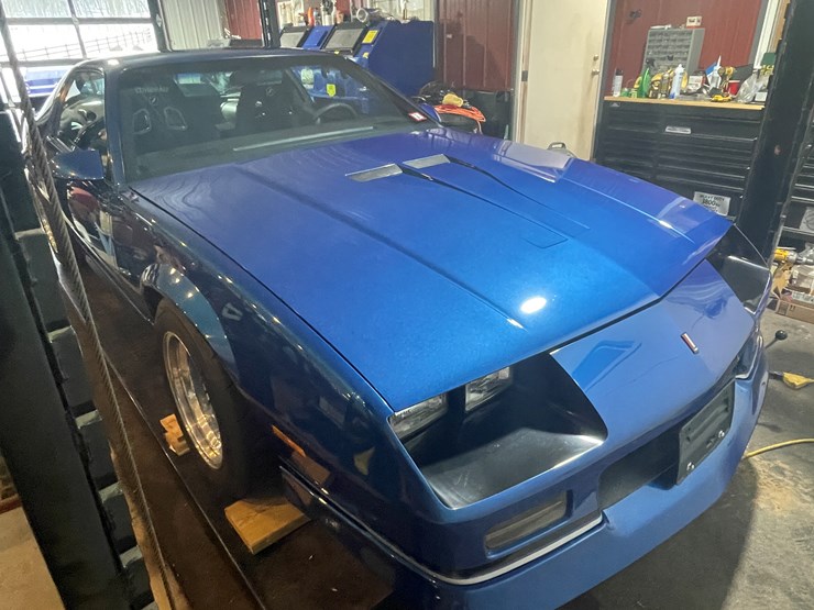 #3811-•-1990-chevrolet-camaro-iroc-z-rare-1le-(has-wi-title)-image-3