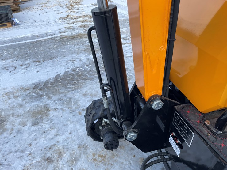 #204-•-miva-va13-mini-excavator-image-27