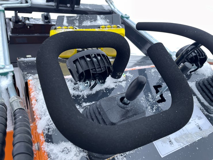 #305-•-new-landhonor-mini-skid-steer-loader-image-16