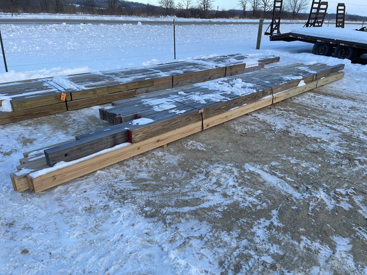 #3790-•-bundle-of-laminated-wood-beams-image-3