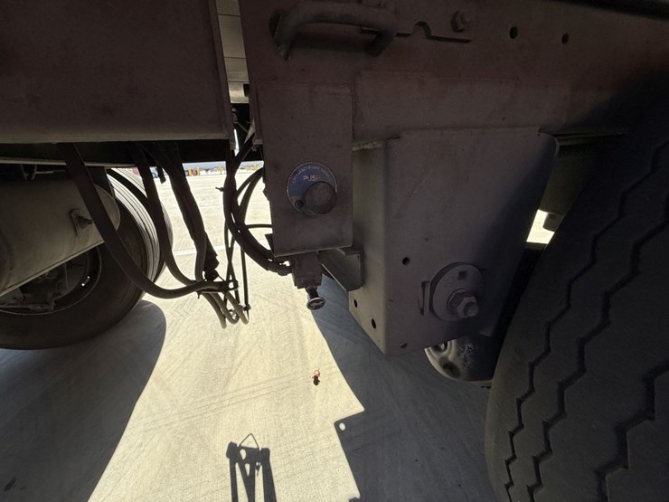 2016-utility-van-image-6