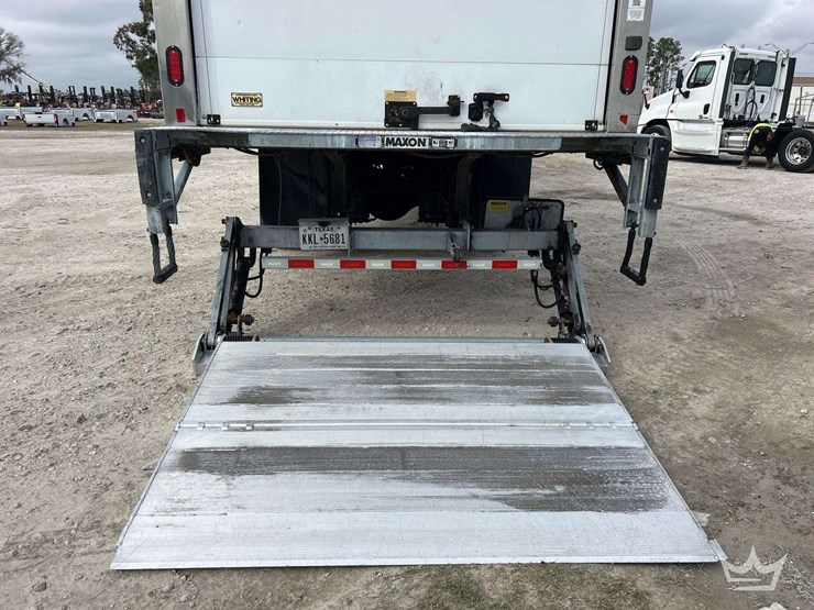 2019-international-durastar-4300-image-40