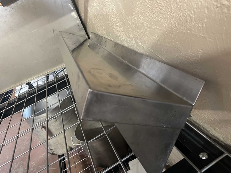 #6342-•-stainless-shelves-image-6