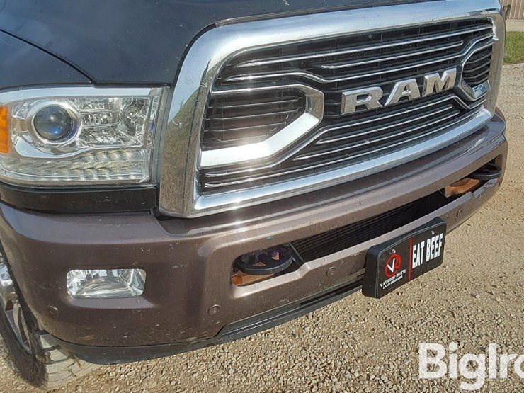 2018-dodge-2500-image-11