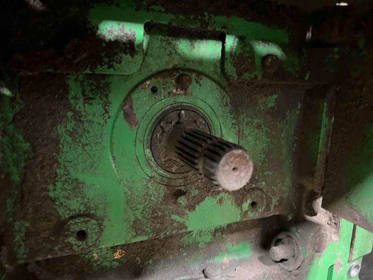 2013-john-deere-6170r-image-15