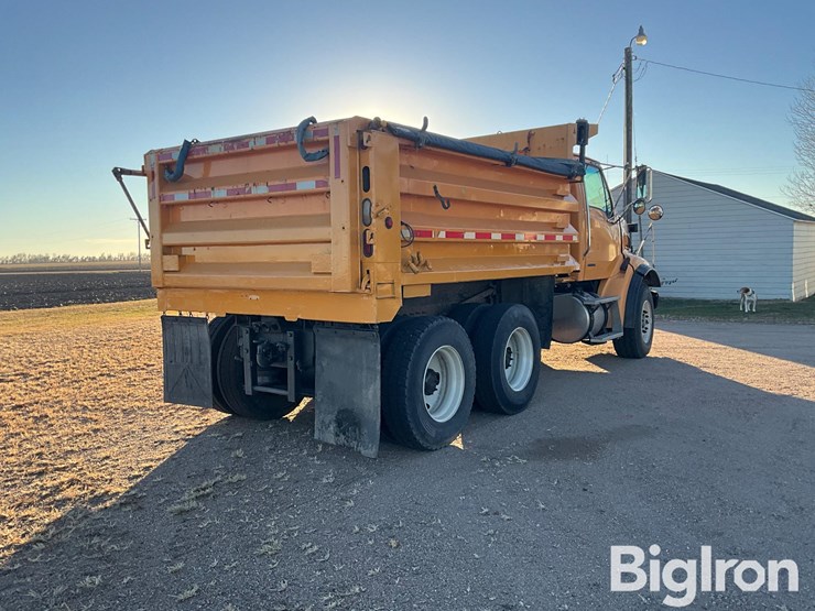 2005-sterling-lt7501-image-5