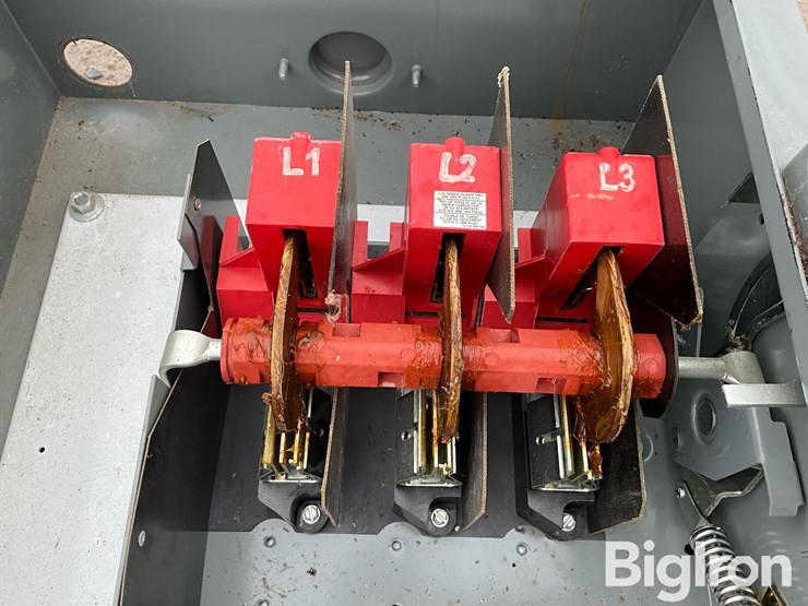 square-d-480v-100hp-pump-panels-image-15