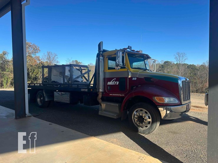 2008-peterbilt-335-image-2