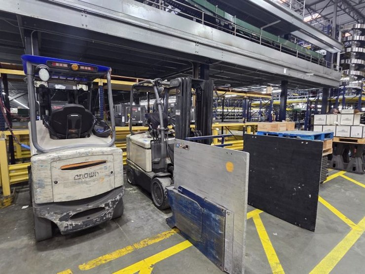 2006-crown-fc4020-55-image-2